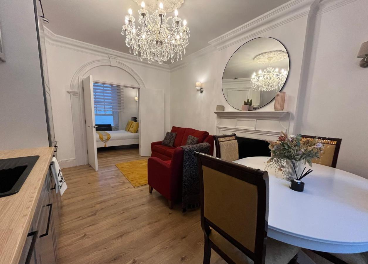 Hyde Park - One Bedroom Appartement *