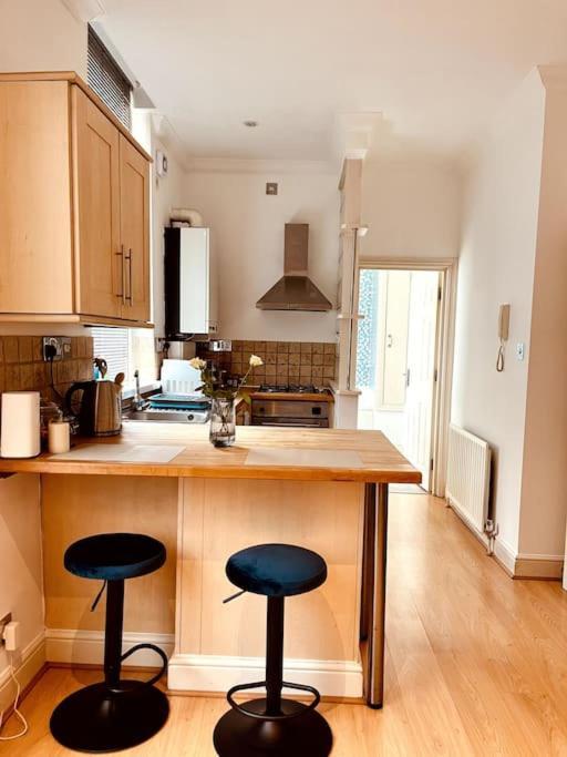Modern-one Bedroom In Chelsea London