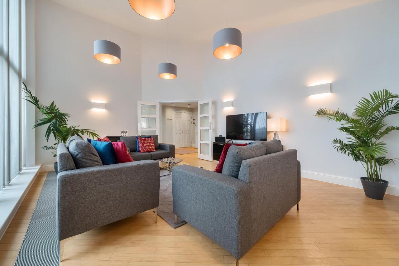 Roomspace Serviced - The Courtyard Penthouse * Londen