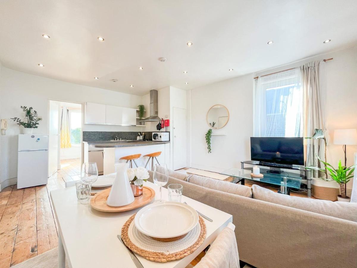 Stylish Flat Near Westfield & O2 Shepherd's Bush Leilighet London