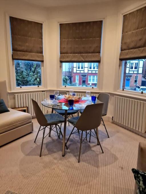 Appartamento Quintessentially 'london' Flat