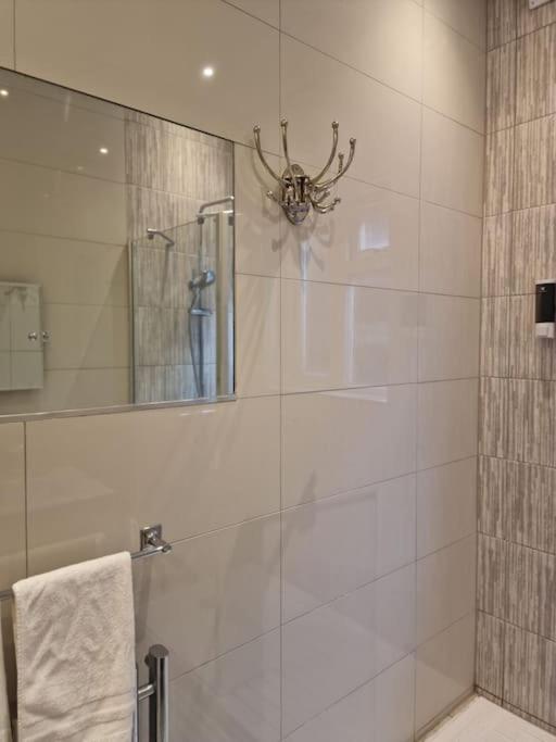 Quintessentially 'london' Flat Londra
