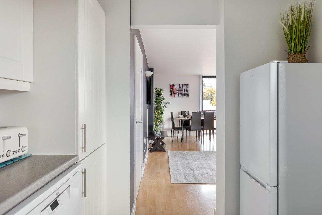 2bed2bath Spacious Modern Near Csm Leilighet *