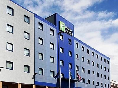 Hotell Express Park Royal By Ihg 3*