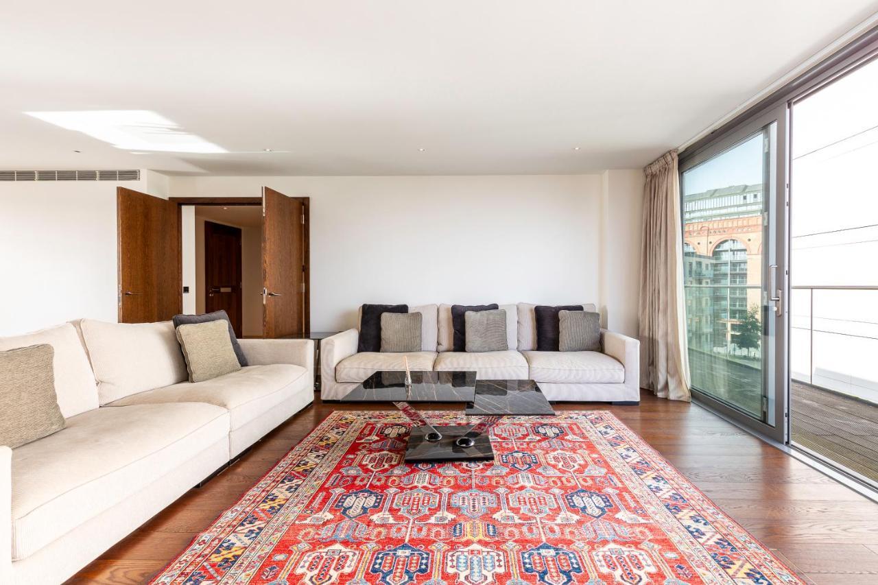 Beautiful 4 Bed Abode Near Imperial Wharf Lejlighed *