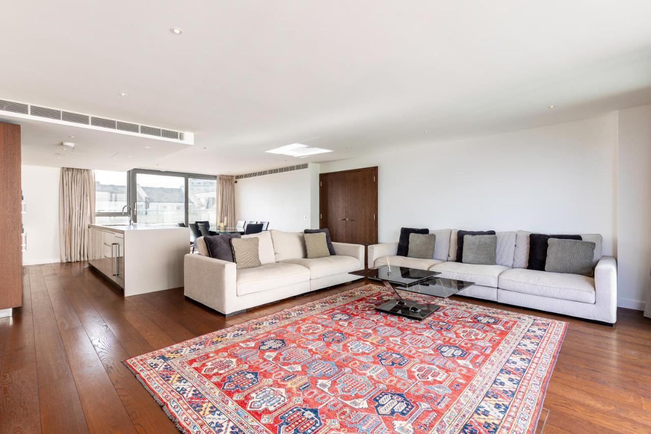 Beautiful 4 Bed Abode Near Imperial Wharf Lejlighed