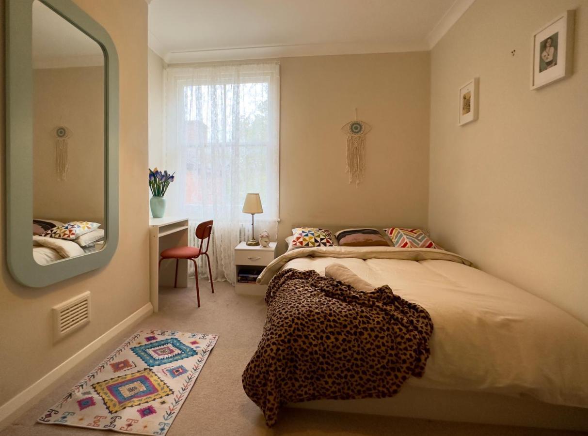 Alloggio in famiglia Cosy 3 Bedroom Flat Nearby Willsden
