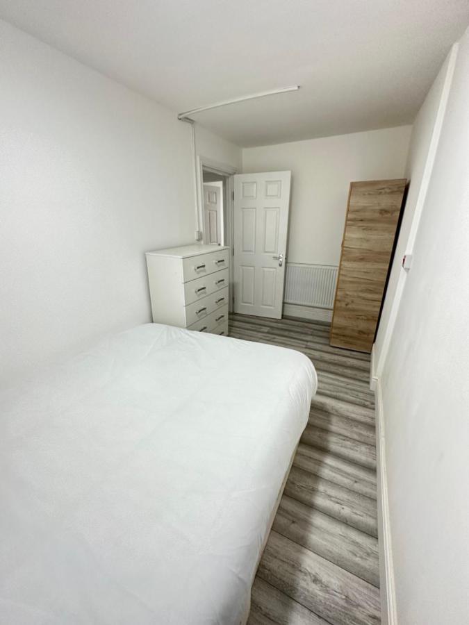 Apartment 3 Bedroom Bayswater London