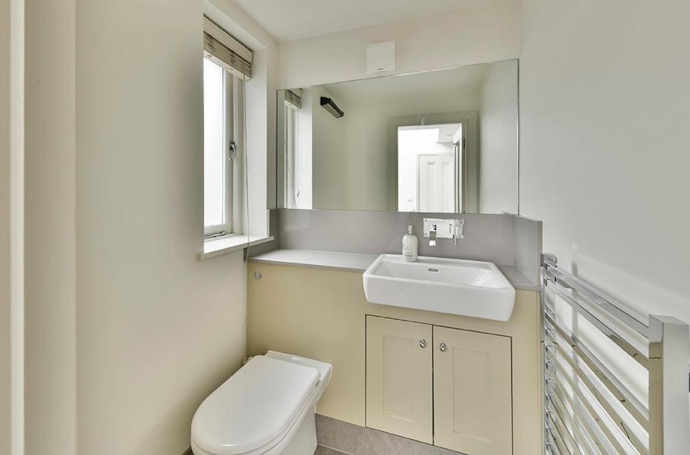 Sloane Square 2 Bed House Leilighet London