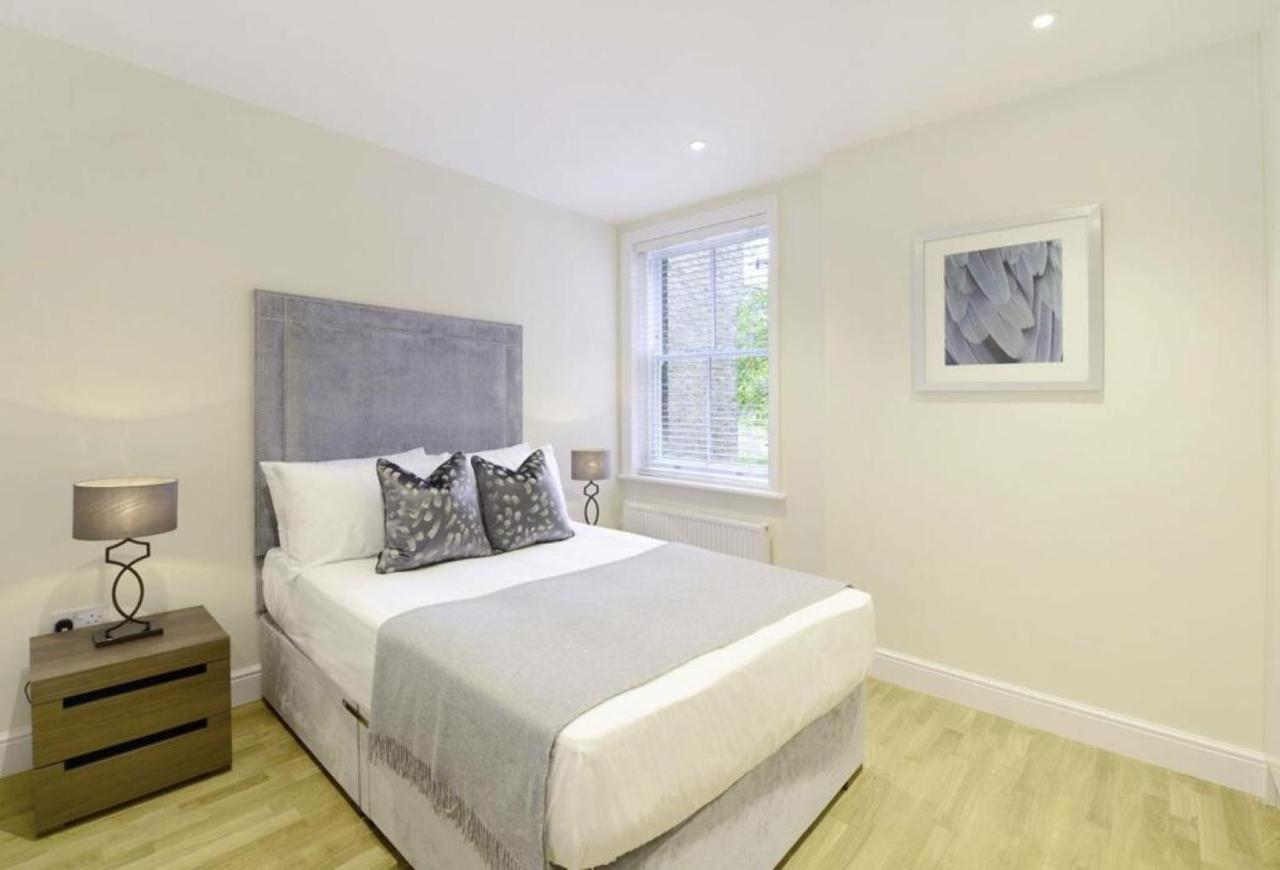 Exceptional Location And Top Floor Lovely 2 Bed Sleeps 6