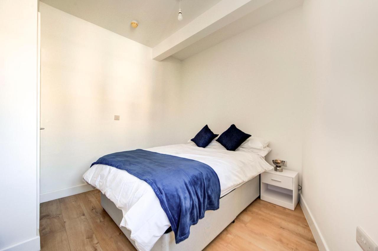 2 Bedroom In Brixton With Wi-fi Londen
