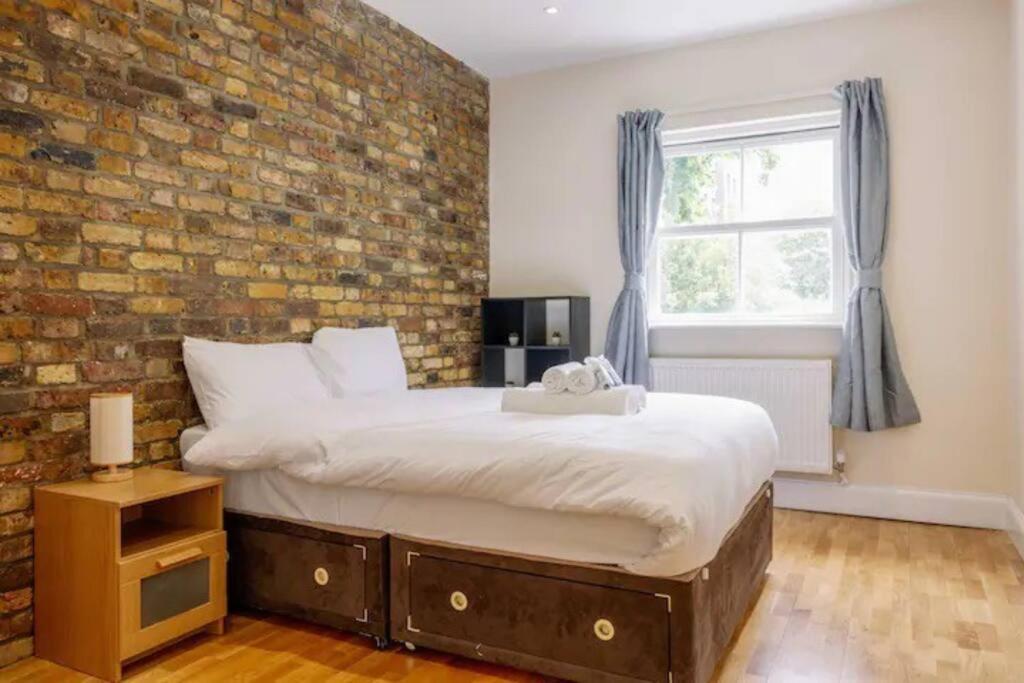 Appartement Bright And Quiet 2-bed 2-bath With Great Patio