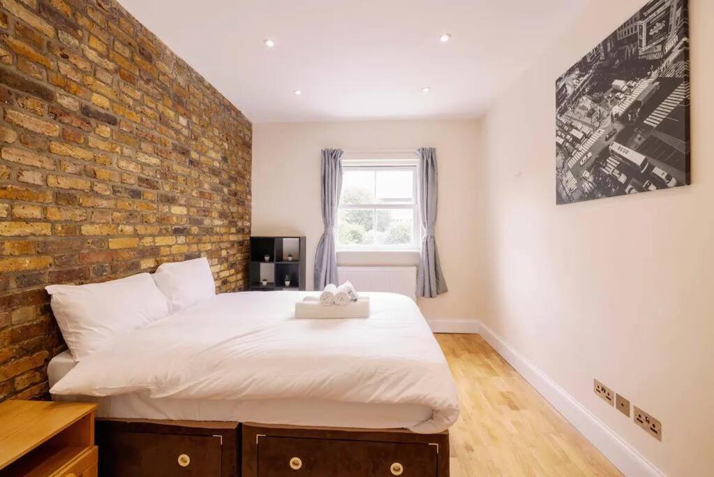 Appartement Bright And Quiet 2-bed 2-bath With Great Patio