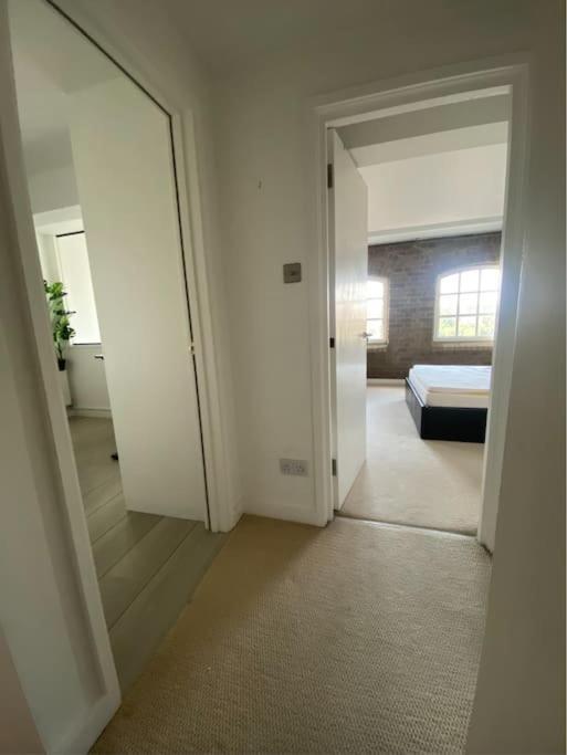 Leilighet Luxury Artistic 2 Bedroom W/balcony-great Location London