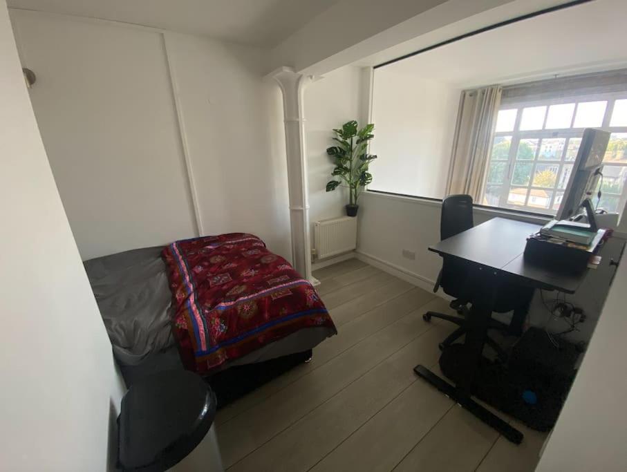 Leilighet Luxury Artistic 2 Bedroom W/balcony-great Location London