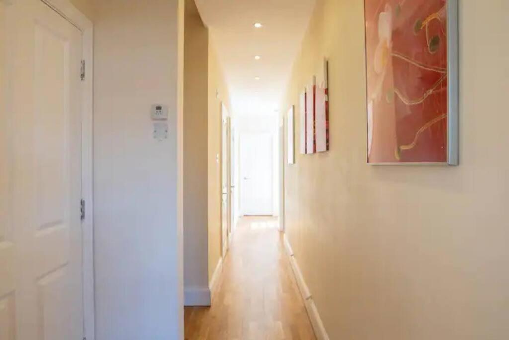 Appartement Bright And Quiet 2-bed 2-bath With Great Patio *