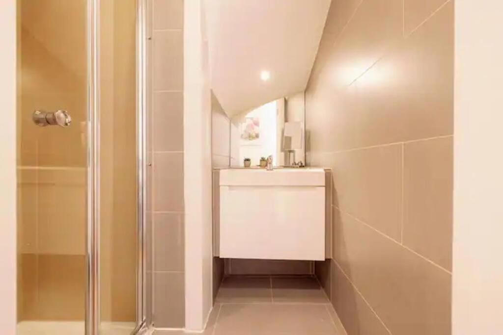 Appartement Bright And Quiet 2-bed 2-bath With Great Patio *