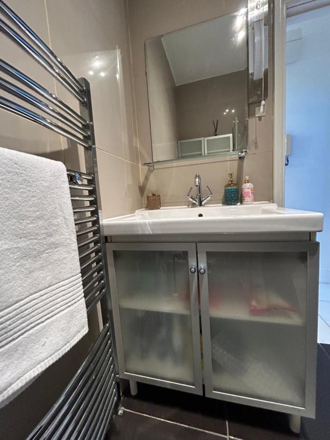 Appartamento New! Supreme - Near Tube Stations Londra