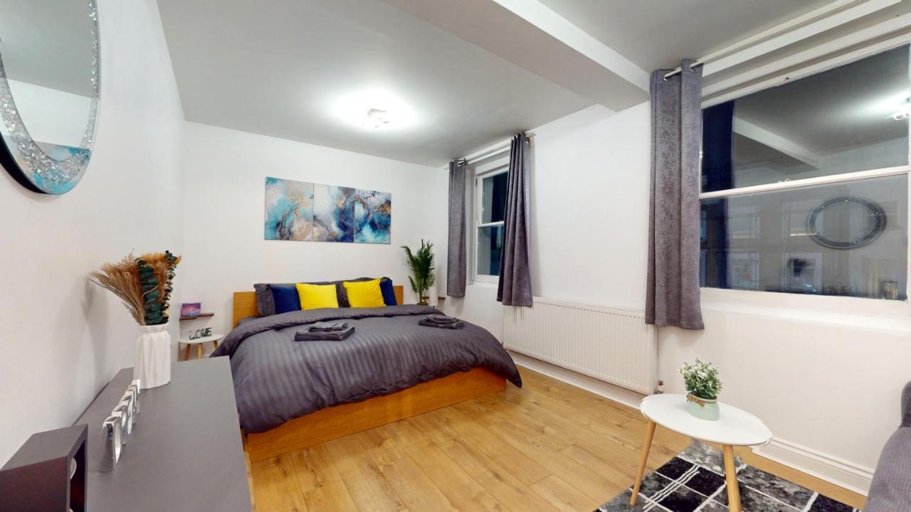 Spacious Duplex * London