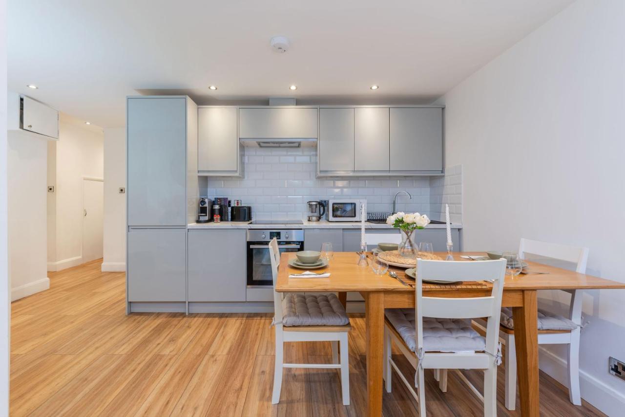 Leilighet Three-bedroom Bliss In Town
