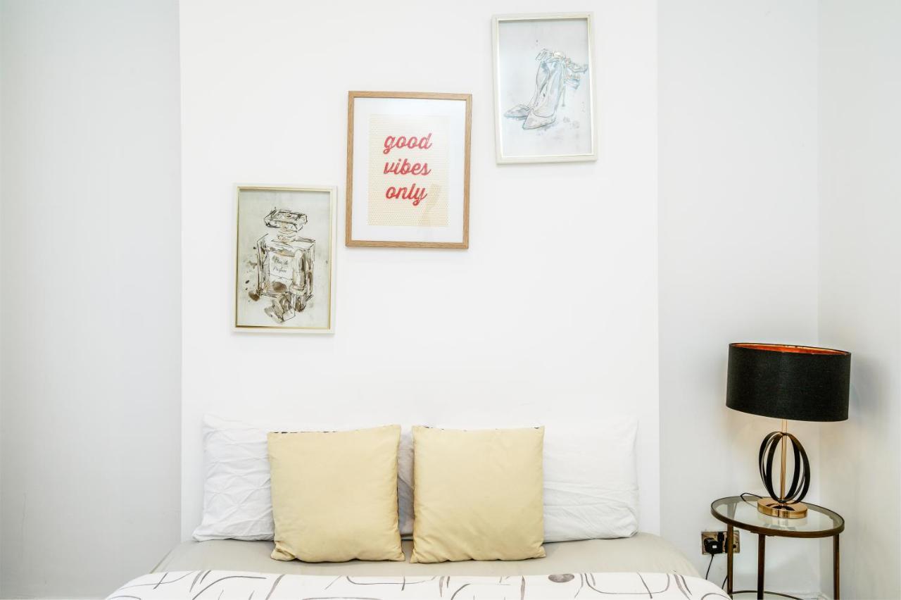 Modern 2 Bed Close To Westfield Stratford Mall With Garden Londen