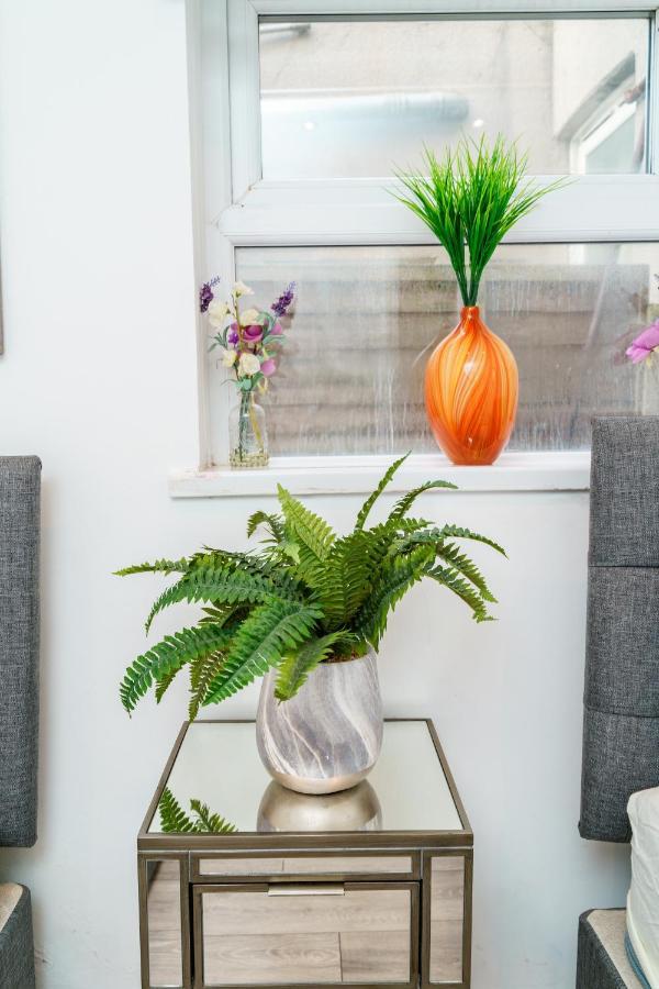 Appartement Modern 2 Bed Close To Westfield Stratford Mall With Garden