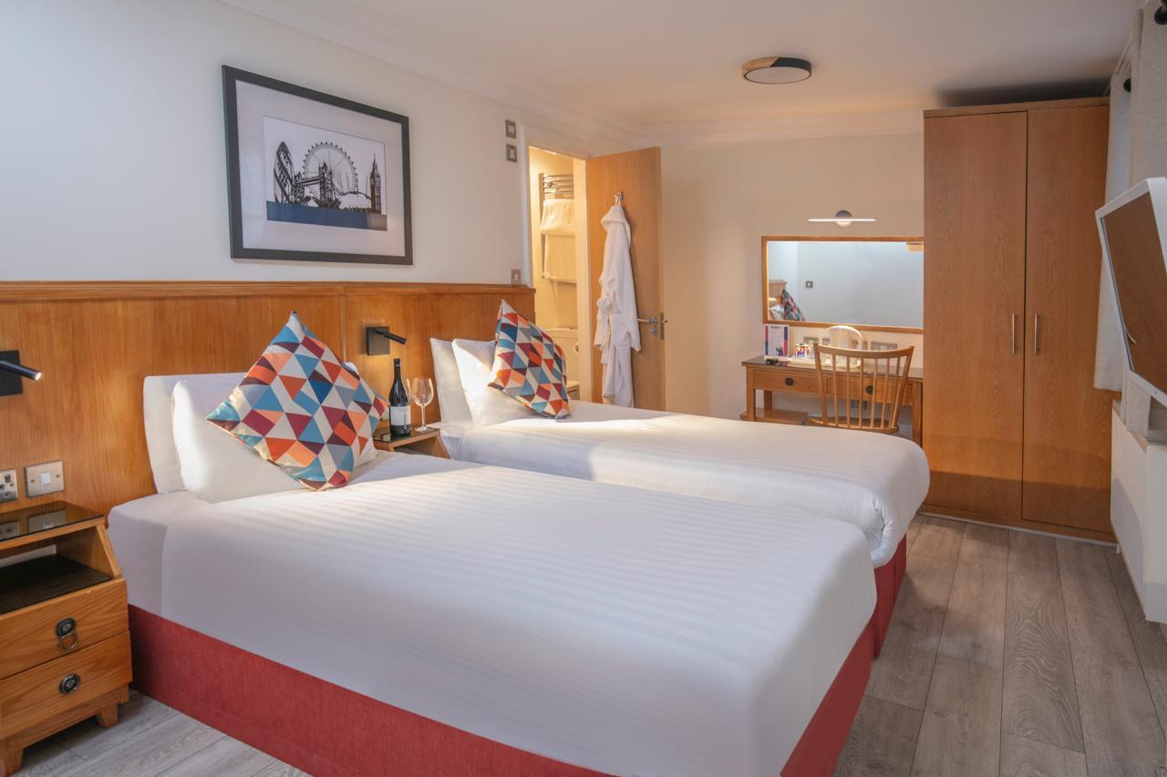 Hotell Queensway Hotel, Sure Collection By Western London
