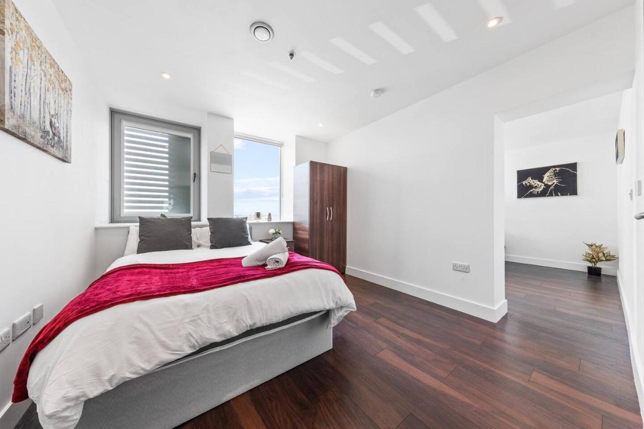 2 Bedroom Flat In Bp65 Lägenhet *