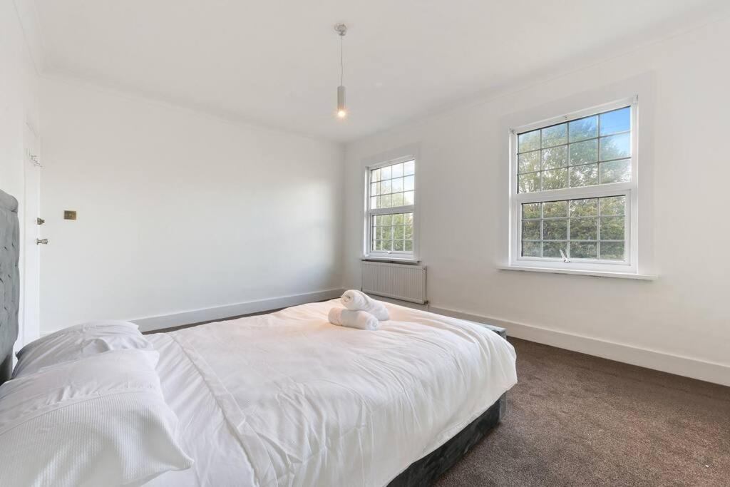 Semesterbostad Cosy 3 Bed In Colliers Wood