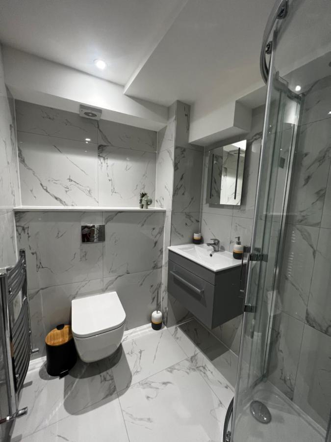 Flat In Apartment London