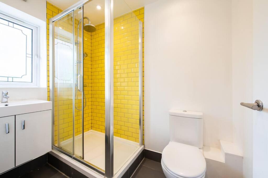 Lägenhet Cozy 2-bedroom Flat In Battersea London