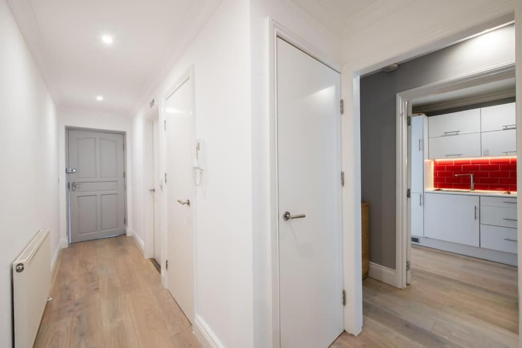 Cozy 2-bedroom Flat In Battersea Lägenhet *