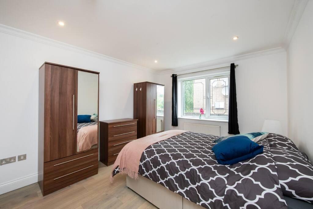 Cozy 2-bedroom Flat In Battersea Lägenhet *