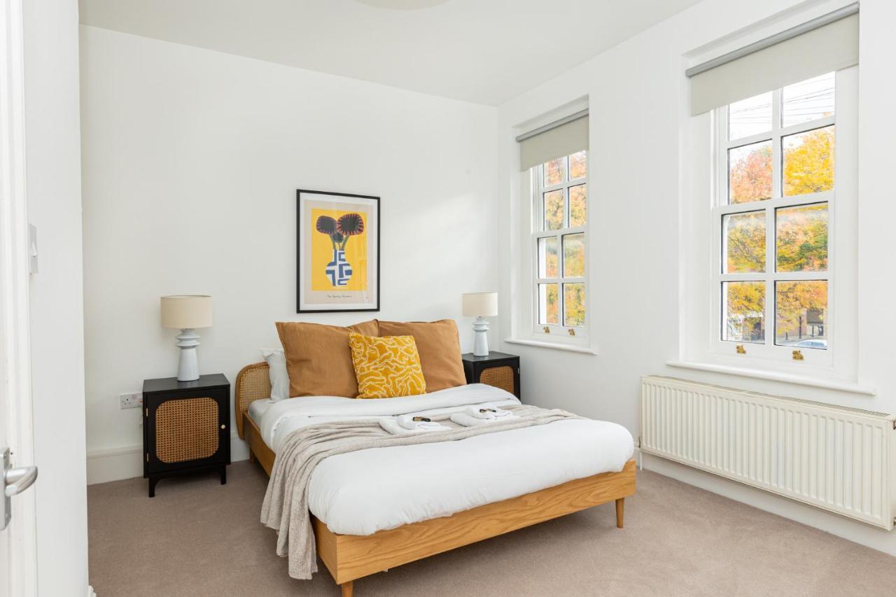 Spacious 4br 3-storey Townhouse In Lively Deptford Londres