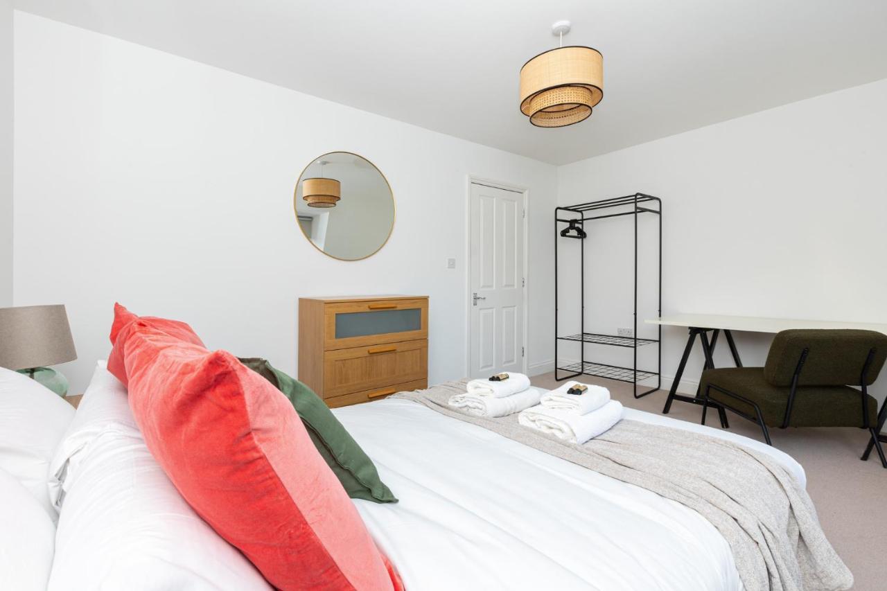 Hébergement de vacances Spacious 4br 3-storey Townhouse In Lively Deptford