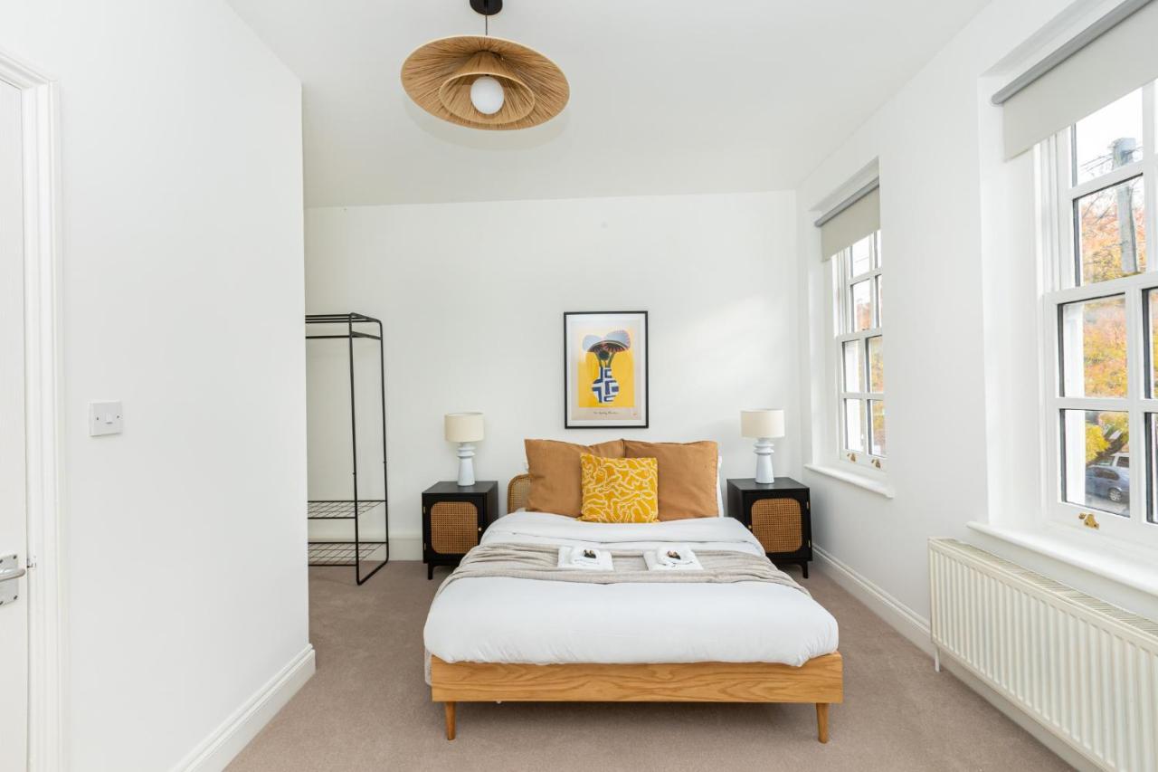 Spacious 4br 3-storey Townhouse In Lively Deptford Hébergement de vacances
