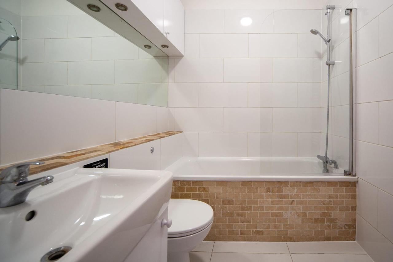 Comfortable 2 Bedroom In Tooting Apartment London