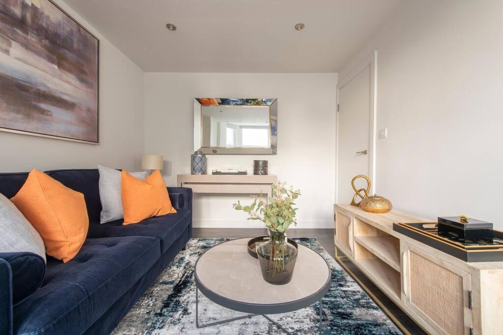 Elevated Elegance: 1br 1ba Flat In Wellmeadow Rd * Londra