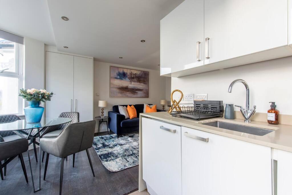 Appartamento Elevated Elegance: 1br 1ba Flat In Wellmeadow Rd