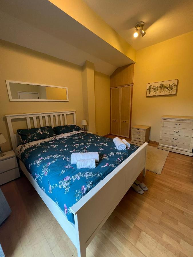 2 Bedroom Flat In Leicester Square * London