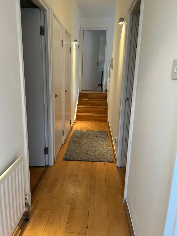 2 Bedroom Flat In Leicester Square