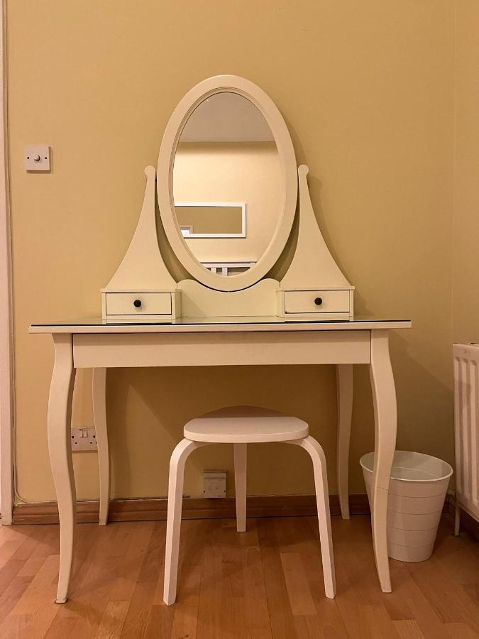 Lägenhet 2 Bedroom Flat In Leicester Square *