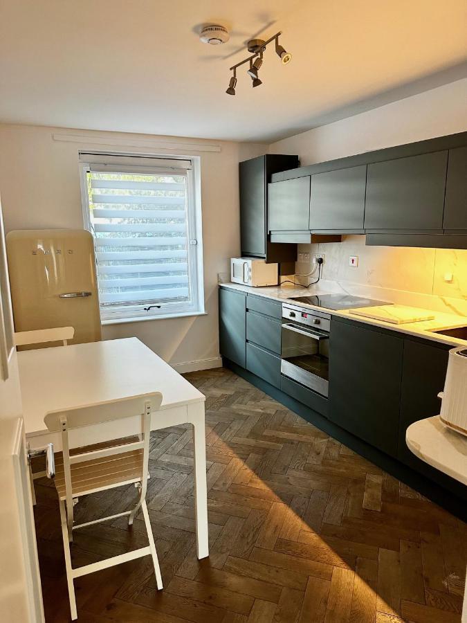 Gero's One Bedroom Nw8 * Londen