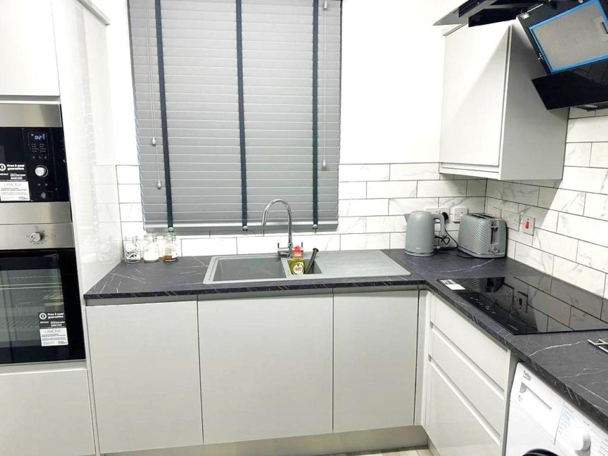 Apartment Stylish At Carlton Grove