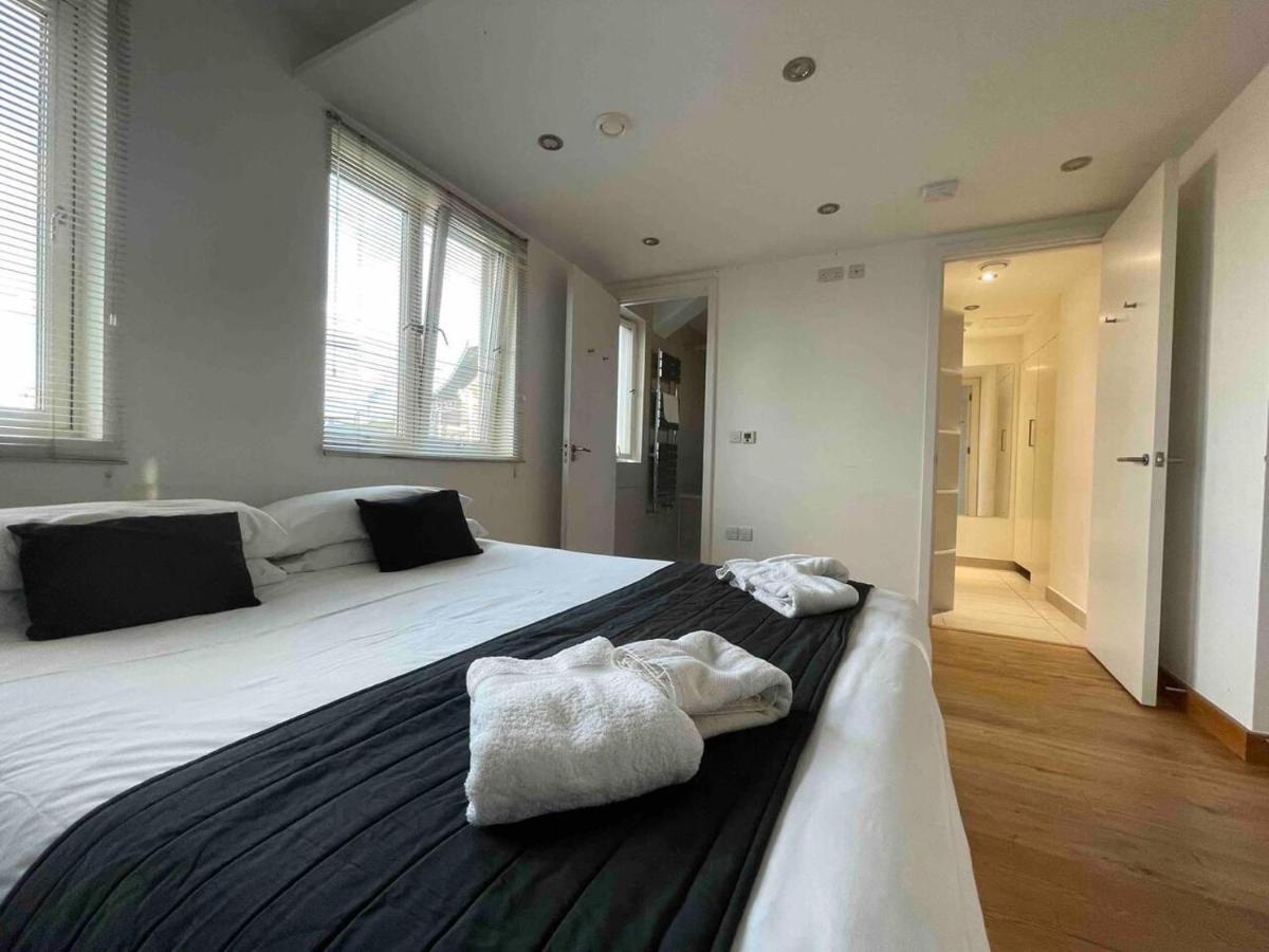 Luxurious Two Bedroom Penthouse Appartamento Londra