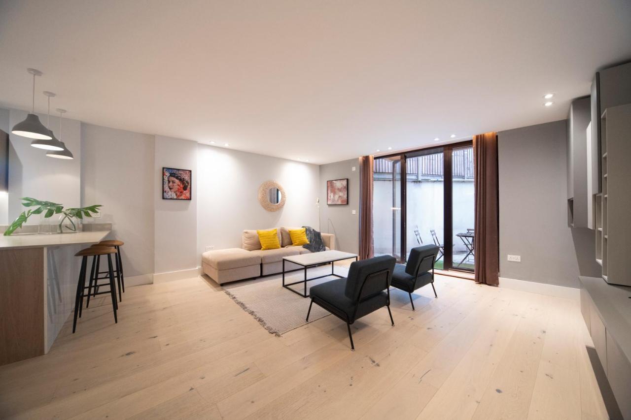 Apartment Stylish 1br - Bright & Large Living Area W/ Patio