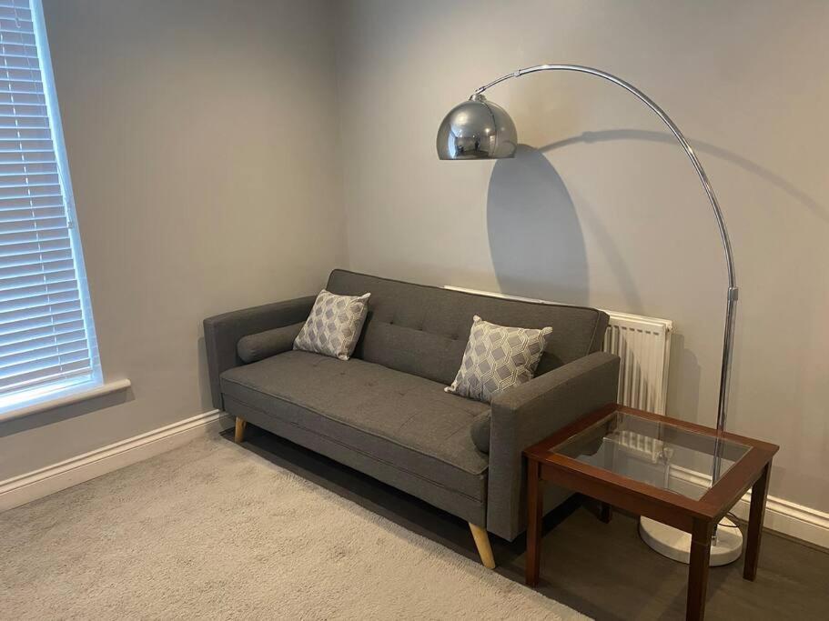 Appartement Spacious 2 Bedroom Flat *