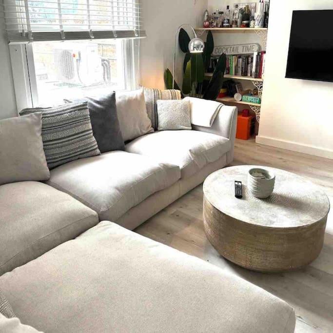 Stunning 2 Bedroom Flat Camden Apartment *
