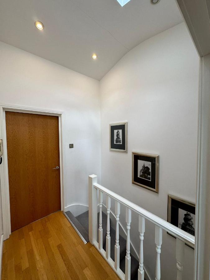 Lejlighed Two Br Flat 5 Mins Walk From Eye G96 London