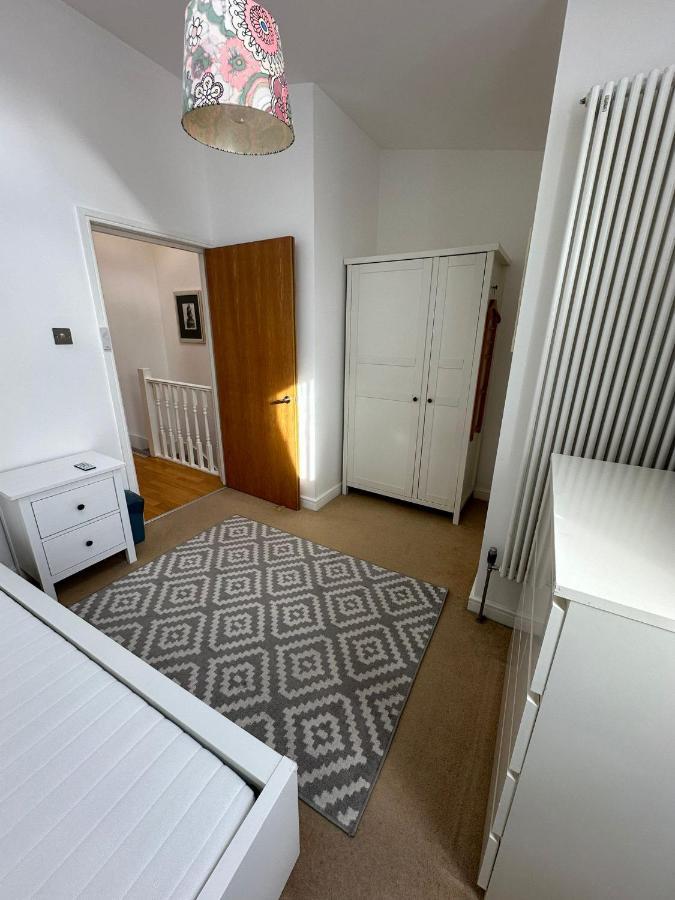 Lejlighed Two Br Flat 5 Mins Walk From Eye G96 London